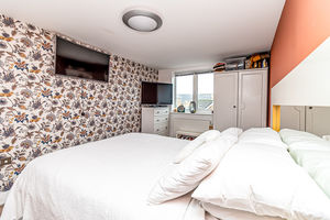 .- click for photo gallery